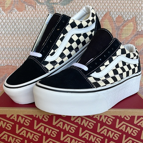 Vans Men’s Old Skool Stacked 
Checkerboard Black/Classic
VN0A7Q5MTYQ
Platforms - Picture 5 of 16
